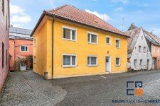 Hauptbild ZWEIFAMILIENHAUS MIT AUSBAUPOTENZIAL IN KEMNATH